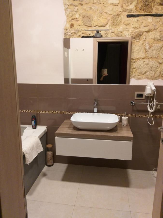 Al Castello Apartment Cagliari Ngoại thất bức ảnh